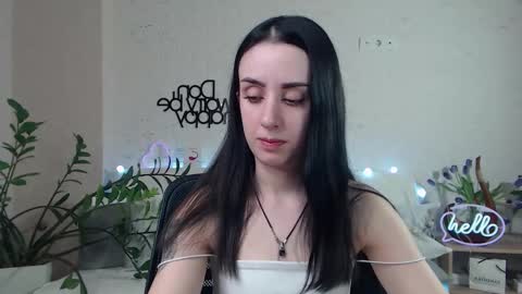 Snapshot of emilylayer chatting on 02-17-25, 03:36 Emyli online show from 02-17-25, 03:36
