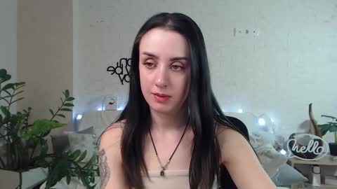 Snapshot of emilylayer chatting on 02-27-25, 01:05 Emyli online show from 02-27-25, 01:05