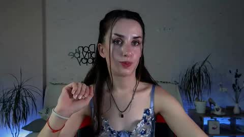 Snapshot of emilylayer chatting on 09-12-25, 04:40 Emyli online show from 09-12-25, 04:40