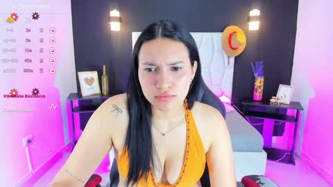 emilymorgan__ online show from 04-21-26, 07:39
