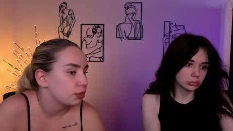 Snapshot of emilynxx chatting on 07-11-26, 07:16 Emma online show from 07-11-26, 07:16