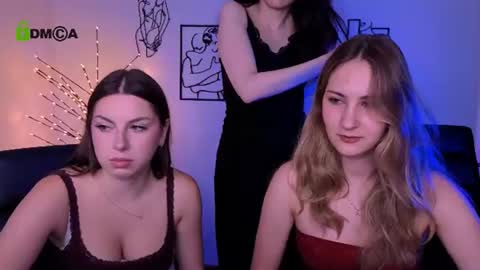 Snapshot of emilynxx chatting on 07-21-26, 07:16 Emma online show from 07-21-26, 07:16