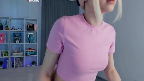 Snapshot of emilyrighter chatting on 05-28-26, 05:10 Hey i am Emily am - pm online show from 05-28-26, 05:10