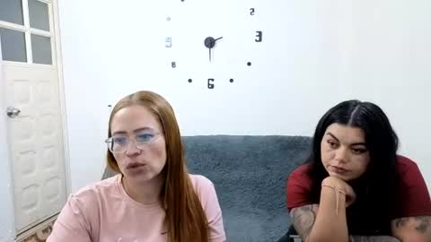 Snapshot of emilyriskhot chatting on 07-13-26, 10:45 emily friends online show from 07-13-26, 10:45