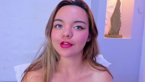 Snapshot of emilyrouss_ chatting on 01-14-25, 02:08 EMILY online show from 01-14-25, 02:08