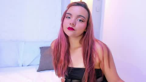 Snapshot of emilyrouss_ chatting on 03-03-25, 07:06 EMILY online show from 03-03-25, 07:06