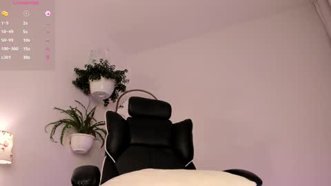 Emily online show from 01-10-25, 07:21