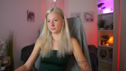 emilyswannn online show from 07-13-26, 01:03