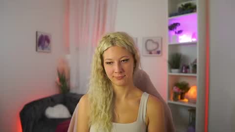 emilyswannn online show from 07-29-26, 06:39