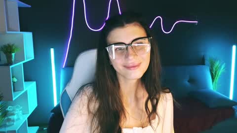 Emily online show from 02-01-25, 01:23