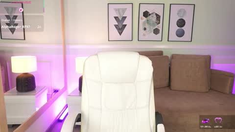 Emily Turner  online show from 03-28-26, 07:19