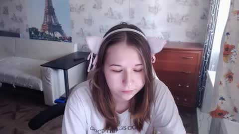 Snapshot of emilyway chatting on 02-06-25, 09:32 emilyway online show from 02-06-25, 09:32