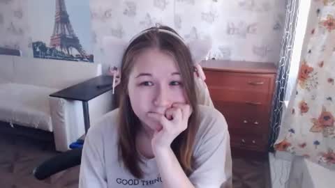 Snapshot of emilyway chatting on 02-07-25, 08:55 emilyway online show from 02-07-25, 08:55