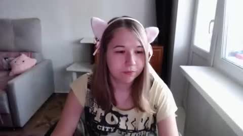 Snapshot of emilyway chatting on 06-08-26, 08:58 emilyway online show from 06-08-26, 08:58