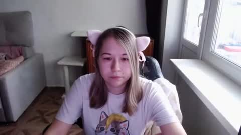 Snapshot of emilyway chatting on 06-10-26, 09:08 emilyway online show from 06-10-26, 09:08