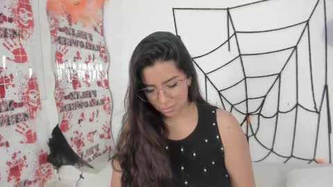 Snapshot of emilyy_cooperr chatting on 10-18-25, 12:06 emilyy_cooperr online show from 10-18-25, 12:06