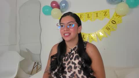 emilyy_cooperr online show from 12-19-25, 12:12