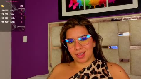 emilyy_cooperr online show from 04-01-26, 02:25