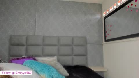 emilyy_r online show from 03-19-26, 07:07