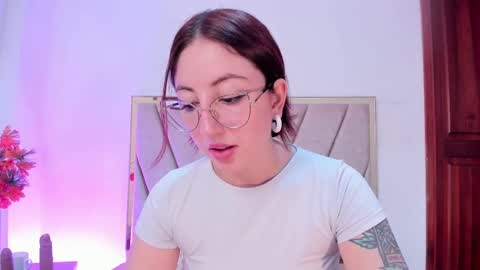 Emilyy Watson online show from 02-11-25, 02:57