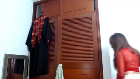 emilyzans07 online show from 02-14-25, 08:48