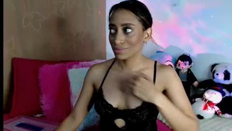emilyzans07 online show from 03-12-25, 07:49