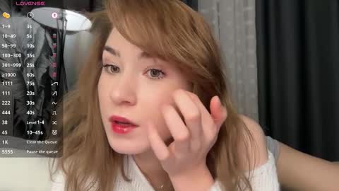 Nadya online show from 10-29-25, 09:16