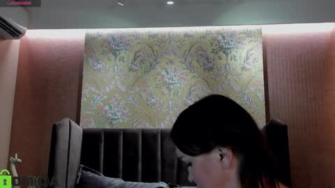 Snapshot of emm_quince chatting on 01-17-25, 04:49 Emm online show from 01-17-25, 04:49