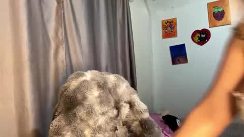 Emma Is here online show from 10-26-25, 09:10