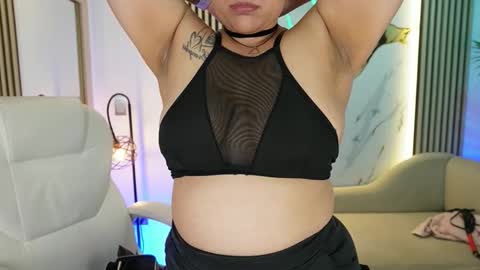 emma__walkerr_ online show from 02-12-26, 07:09