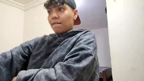 emma_and_thom online show from 03-08-26, 09:51