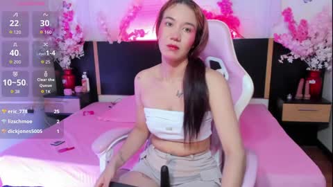 Snapshot of emma_ayala chatting on 05-21-26, 07:10 emma_ayala online show from 05-21-26, 07:10