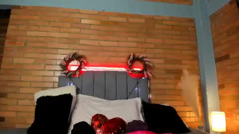 Hey Im EmmaHelp me reach 100 likes online show from 06-22-26, 07:22
