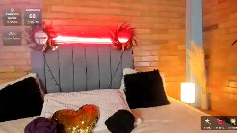 Hey Im EmmaHelp me reach 100 likes online show from 07-05-26, 01:07