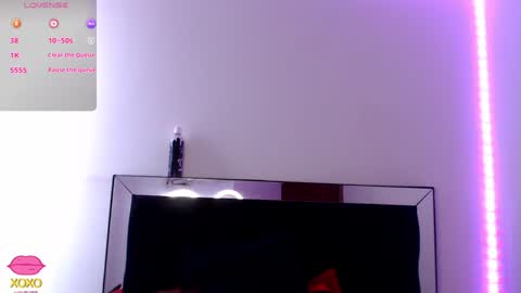 Snapshot of emma_bouvier chatting on 01-18-25, 12:15 Emma online show from 01-18-25, 12:15