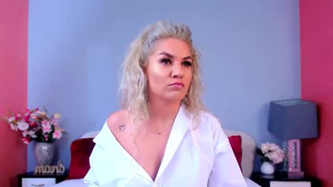 Emma online show from 06-22-26, 03:47