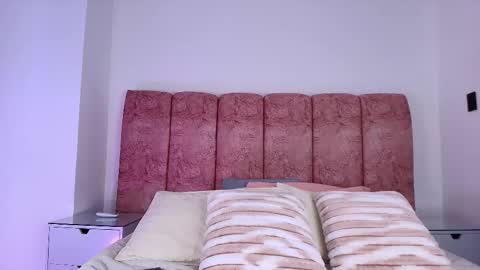 Emma online show from 11-21-25, 03:05