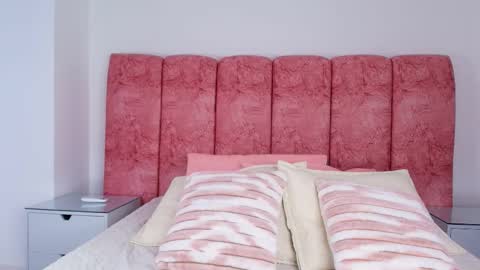 Emma online show from 11-26-25, 03:07