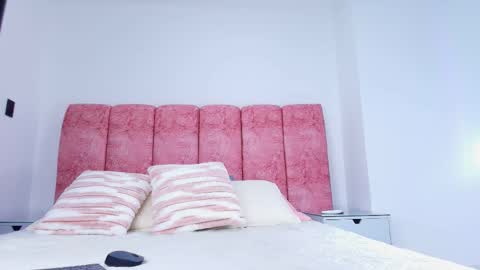 Emma online show from 11-27-25, 03:08