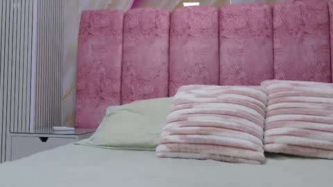 Emma online show from 03-29-26, 03:17