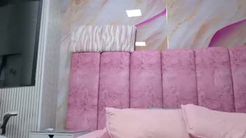 Emma online show from 07-10-26, 03:11