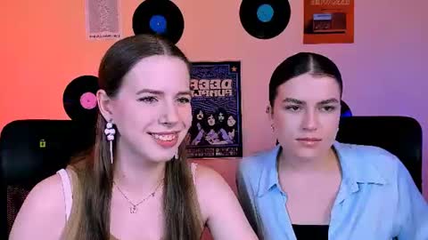 Snapshot of emma_dark_ chatting on 06-25-26, 08:52 emma_dark_ online show from 06-25-26, 08:52