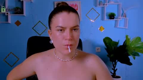 Snapshot of emma_dark_ chatting on 07-12-26, 09:22 emma_dark_ online show from 07-12-26, 09:22