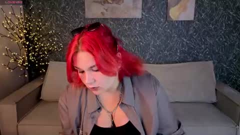 Snapshot of emma_davise chatting on 07-14-26, 01:08 Emma Davise online show from 07-14-26, 01:08