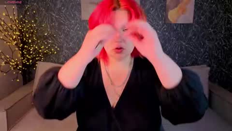 Snapshot of emma_davise chatting on 07-16-26, 01:22 Emma Davise online show from 07-16-26, 01:22