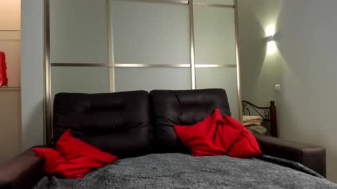 Emma online show from 10-21-25, 11:11