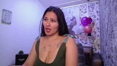 Snapshot of emma_garciaa_ chatting on 02-07-25, 09:47 emma online show from 02-07-25, 09:47