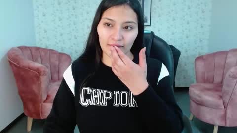 Snapshot of emma_garciaa_ chatting on 03-12-25, 08:10 emma online show from 03-12-25, 08:10