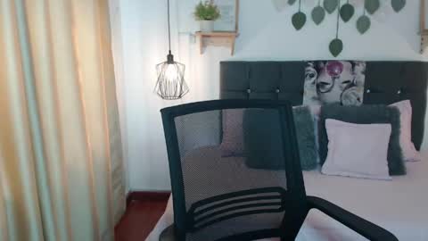 Tell me Emma online show from 04-09-26, 02:11