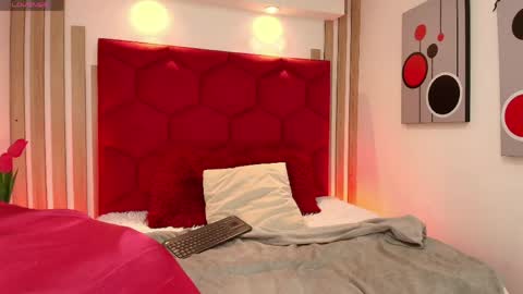 Emma 3 online show from 04-17-26, 01:03